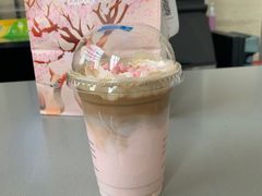 樱花拿铁-瑞幸咖啡(绿地新都会9号楼店)