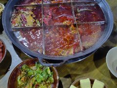 -正南齊北重庆老火锅(光华村直营店)