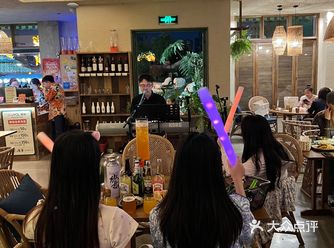 东门也有了！氛围十足的餐酒吧