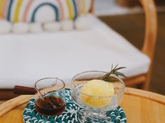 菠萝阿芙佳朵-Fruiffee Cafe 果啡派