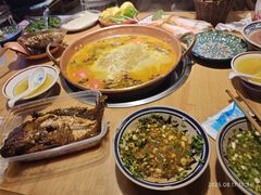 -洱火云南酸菜牛肉火锅(石景山当代商城店)