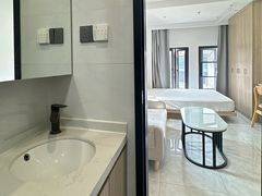 -同济大学(地铁站)