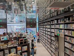 -钟书阁(群光广场店)