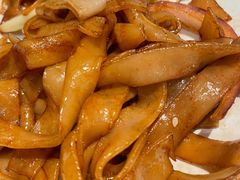 干炒牛河-汤城小厨•粤菜•靓汤(金宝街店)