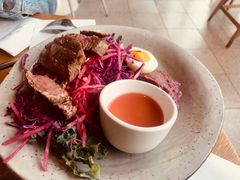 煎牛肉藜麦树莓酱沙拉-FUNK & KALE BY WAGAS(长宁尚嘉)