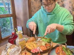 -秘密旅行Bonjour(黑金冠 江南西店)