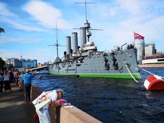 -阿芙乐尔号巡洋舰