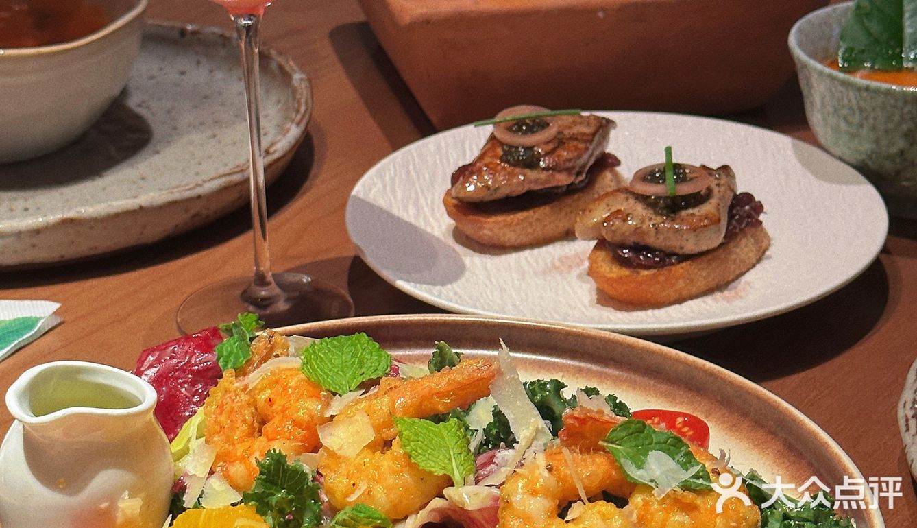 这个假期总要来体验一下林峯的餐厅吧💕