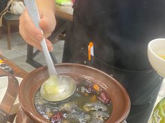 乌鸡汤-民间瓦缸煨汤館(嵩山路店)