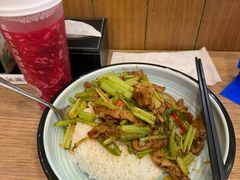 -西部马华清真兰州牛肉面·烧烤夜市(三里河店)