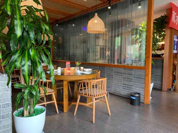 丹江渔村(望京店)-"感谢点评爸爸请客吃饭啦～店里人不是很多,.