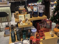 零售区-星巴克臻选(上海中环广场2F店)