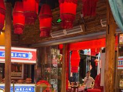 -老滇山寨•云南特色菜•地方菜•民族风情歌舞表演(金碧店)