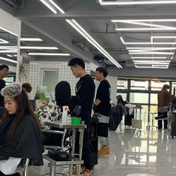 -宫铭烫发染发接发店