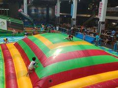 -蒙特利亲子乐园