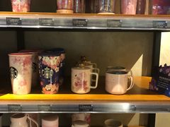 零售区-星巴克(北京三里屯SOHO一店)