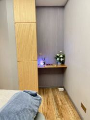 -PE SALON 
