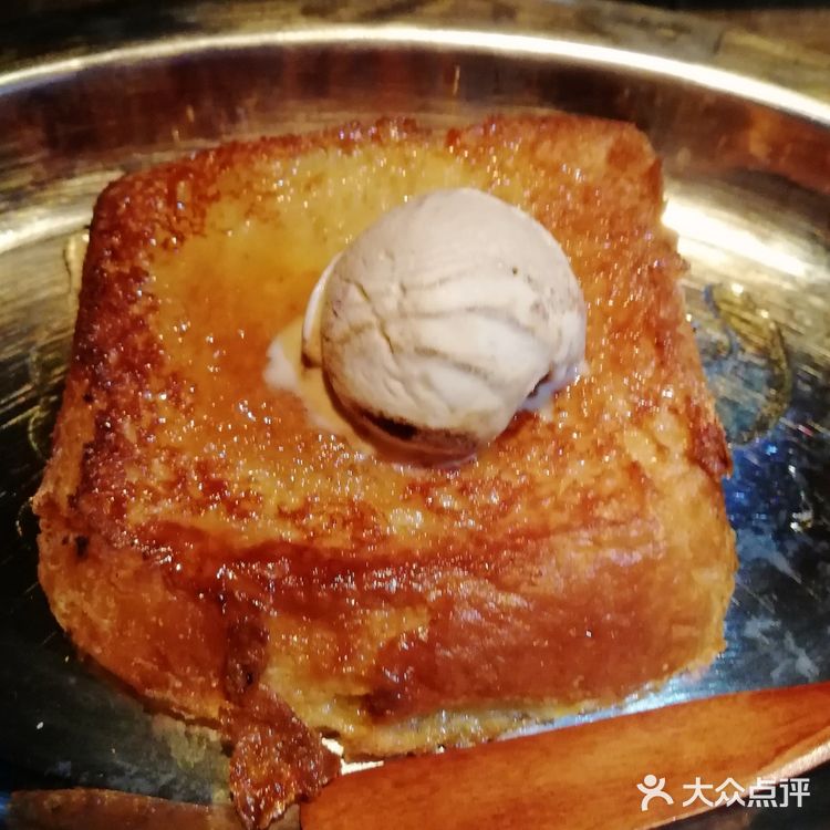 打卡新开业的小伯格酒馆 舒适温馨[拔草][礼花]