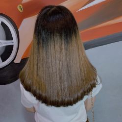 -首艺造型KM潮牌沙龙