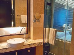 -上海龙之梦万丽酒店