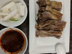 手抓羊肉半斤-贯贯吉·清真餐厅(浙江中路店)