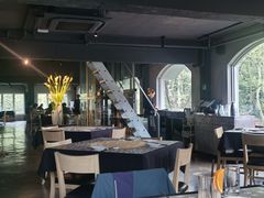 -穹六人间 people 6(岳阳路店)