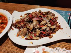 香辣花甲-别院里音乐餐酒吧(双流航空港店)