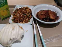 -老乡鸡(融科天地店)