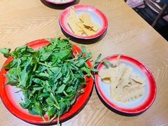 -郭婆婆疯子鸡·土货江湖菜馆