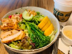 鸡肉牛油果芒果色拉-Wagas沃歌斯(北京君太百货店)