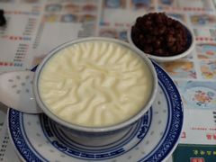 -广信牛奶甜品世家(台东店)