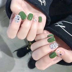 -Pink You美甲美睫纹绣定制中心