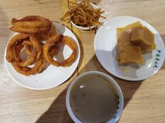 -护国寺小吃店(红莲南路店)