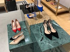 -STUART WEITZMAN(静安嘉里中心店)
