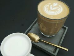 -UNI UNI(环亚凯瑟琳店)