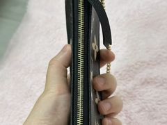 -小飞侠奢侈品回收 寄卖 养护(宝山宝龙广场店)