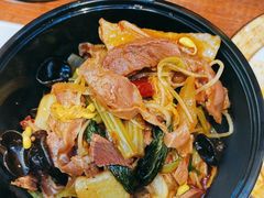 -雪乡人家东北菜·铁锅炖一切(高斯路店)
