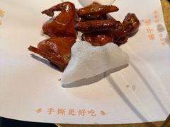 脆皮乳鸽-鸽子侯·家宴·平价海鲜(绿地店)