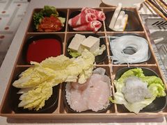 -海底捞火锅(中商百货夜宵主题店)