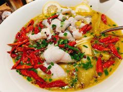 酸菜鱼-胡子大厨·超级小炒肉(晶耀前滩店)