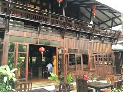 -Dash Teak House