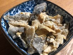 新鲜脆炸鱼皮-無牌小范·香港明星美食