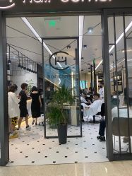 -HAIR CORNER