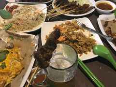 -东海岸人工湖美食村