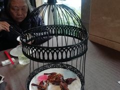 吊烧乳鸽-樽宴酒楼·地道川菜·品质宴请