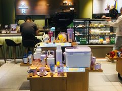-星巴克臻选(上海中环广场2F店)