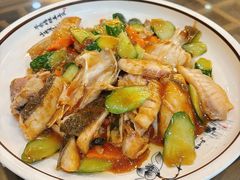 生炒鱼头-广迎居老正兴菜馆