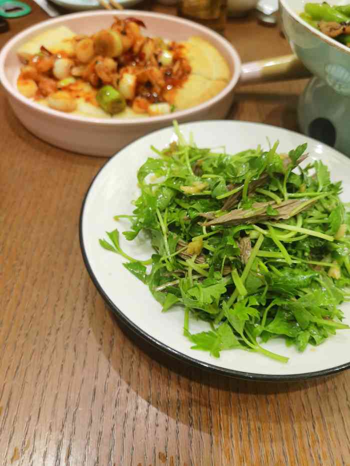 小城印象(银座和谐广场店)-"和朋友逛商场,发现此地,进入后发现店面装
