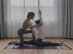 -亚太瑜伽普拉提学院