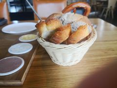 -LENBACH兰巴赫西餐啤酒坊(大连东港店)